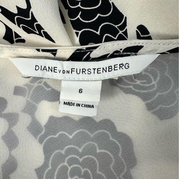 DIANE VON FURSTENBERG Maja Two Roses Line Silk Shift Dress Sz 6 - Picture 6 of 10